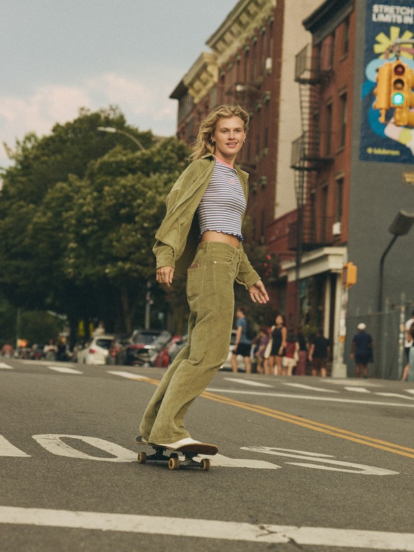 Dawn Patrol Corduroy Pantalon en velours Vert Femme