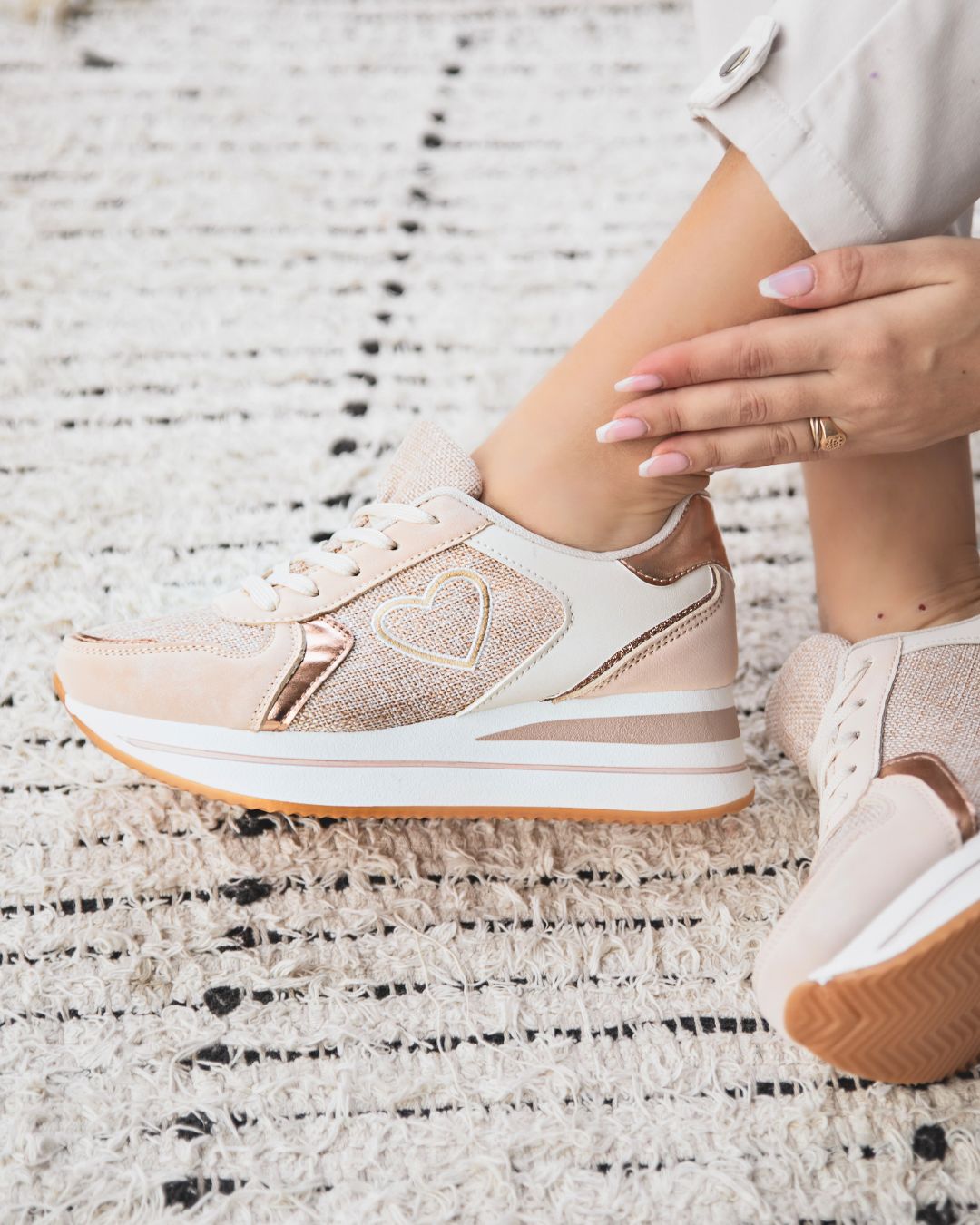 Basket femme nude à lacets - Junon