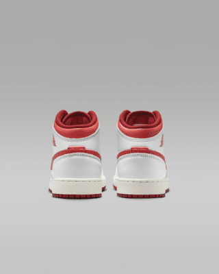 Air Jordan 1 Mid SE Older Kids' Shoes