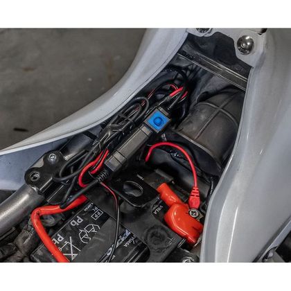 Câble Quad Lock ALIMENTATION 12V VERS USB - Noir