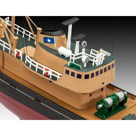 Revell North Sea Trawler Maßstab 1:142