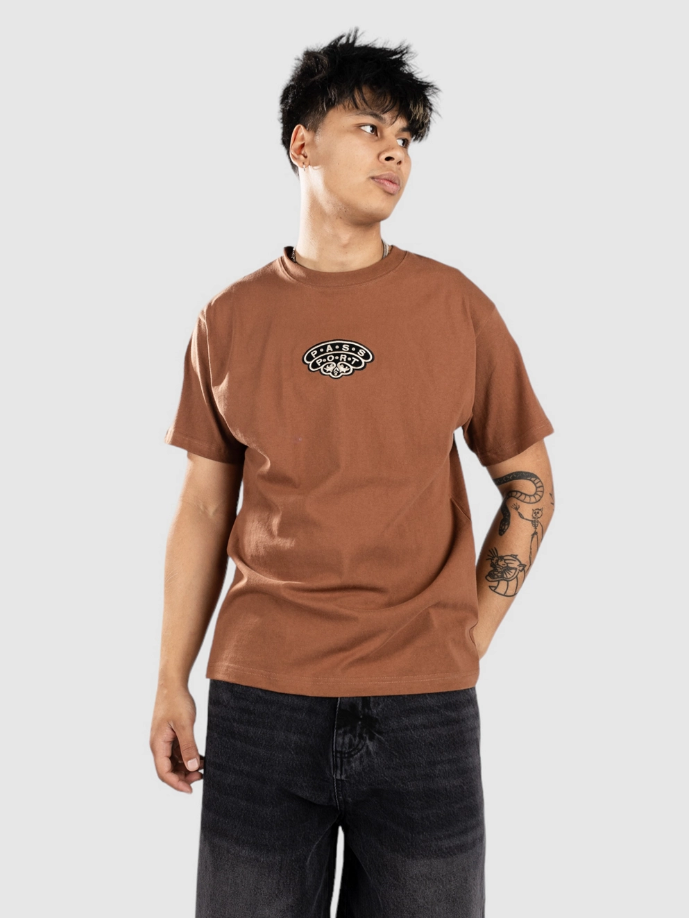 Pass Port Heirloom T-Shirt choc