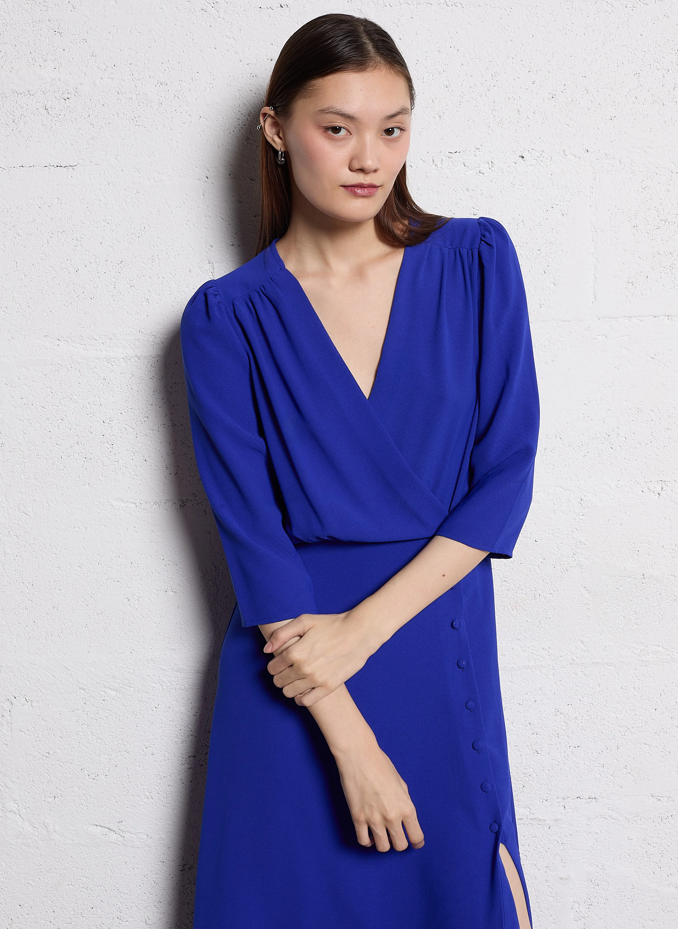 ROXANE - Robe longue cintrée à col V | Bleu