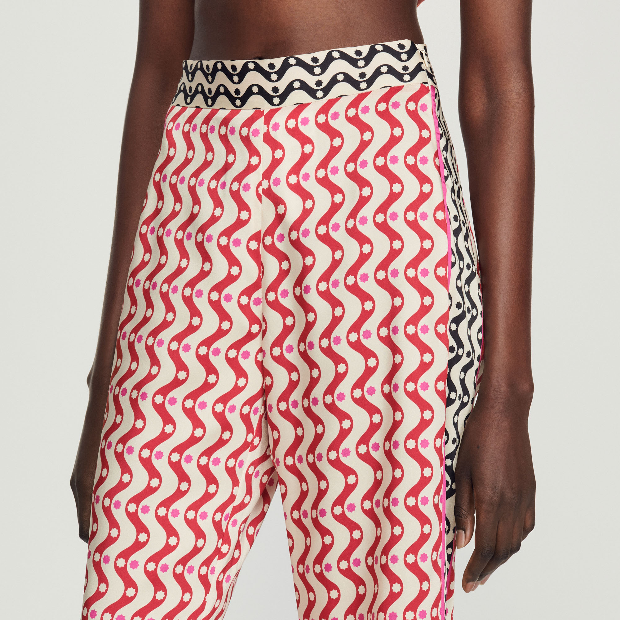 Pantalon fluide imprime etoiles