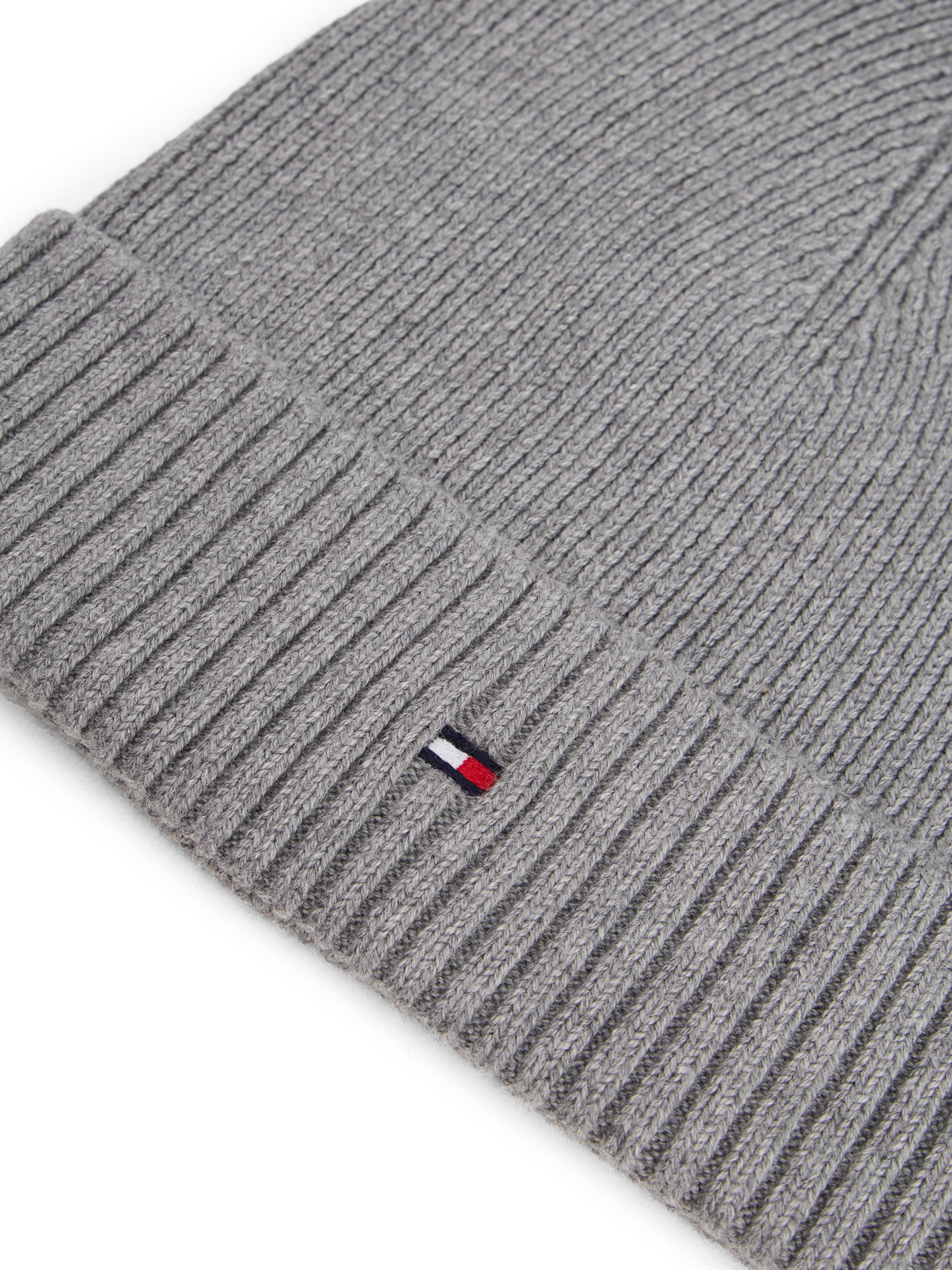 Tommy Hilfiger Strickmütze »TH FLAG PIMA COTTON BEANIE«, Beanie mit Logostickerei, mit Kaschmiranteil Unisex