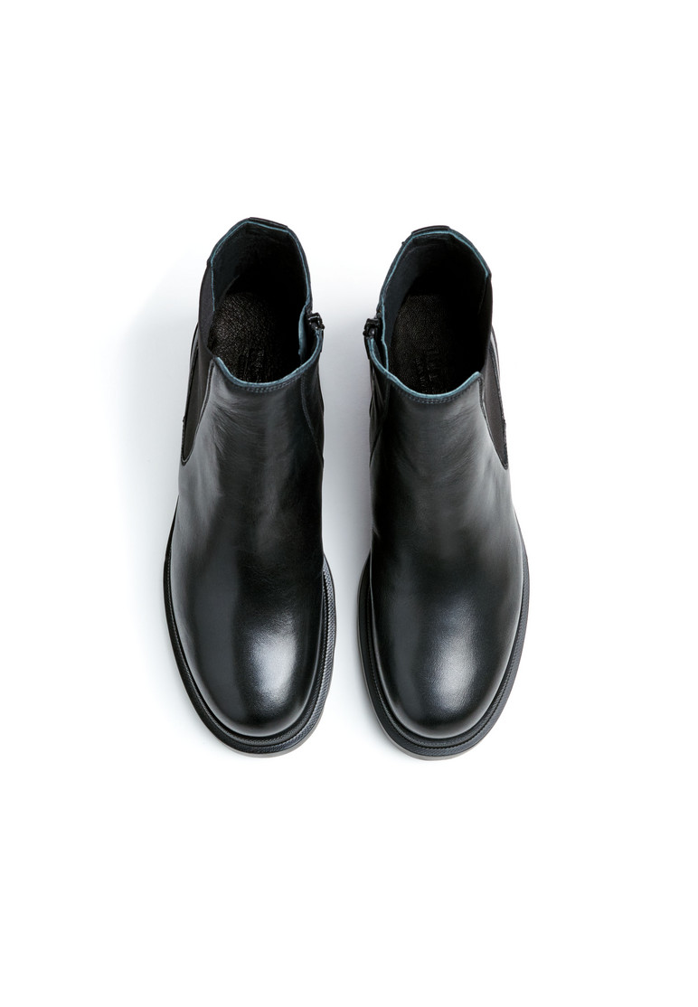 STIEFELETTE Schwarz