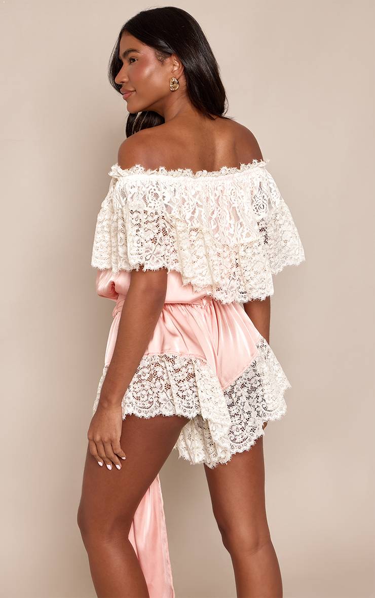 Pêche Combishort Fluide En Satin À Dentelle Bardot Avec Ceinture À Nouer