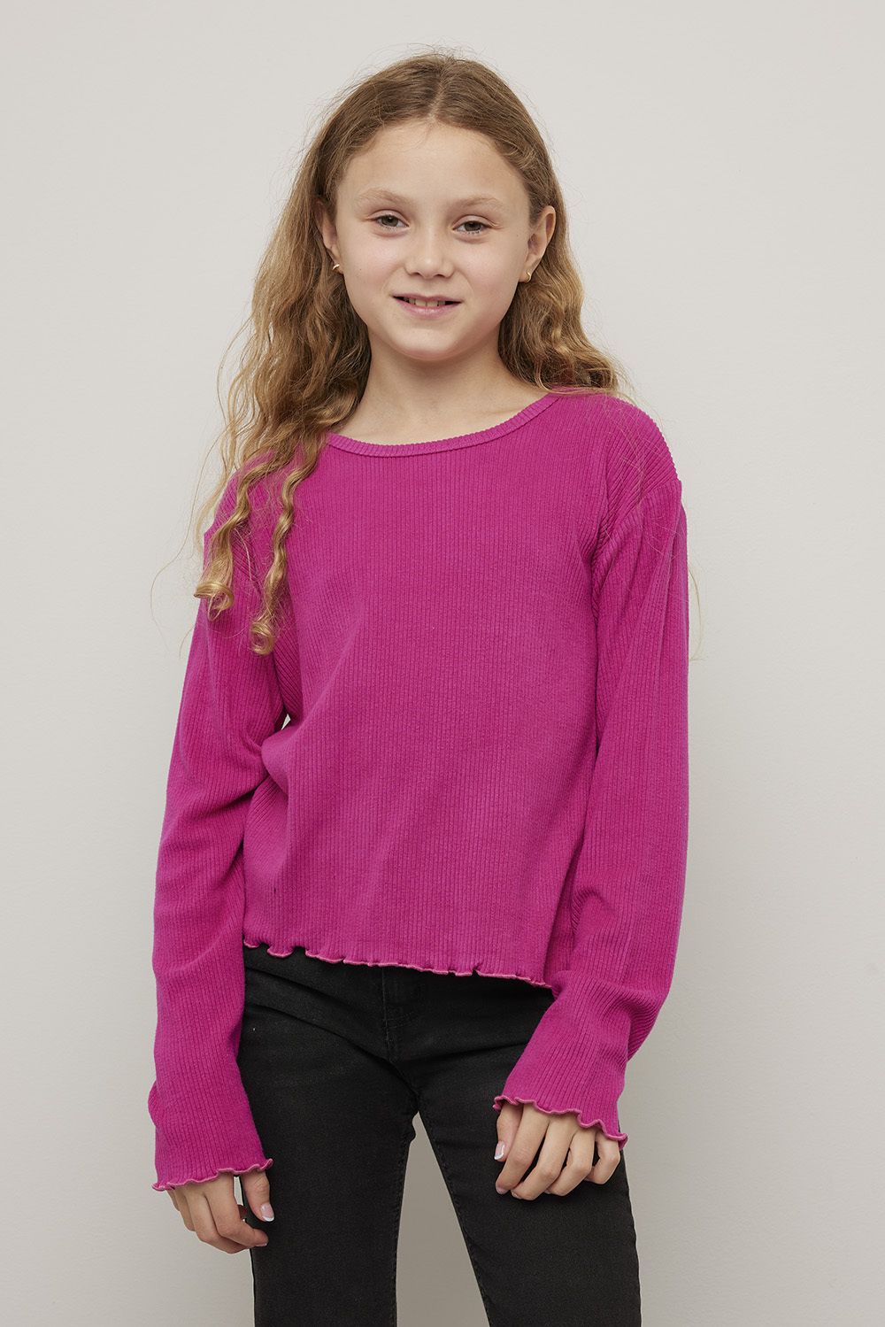 Ribbestrikket genser cropped Mira