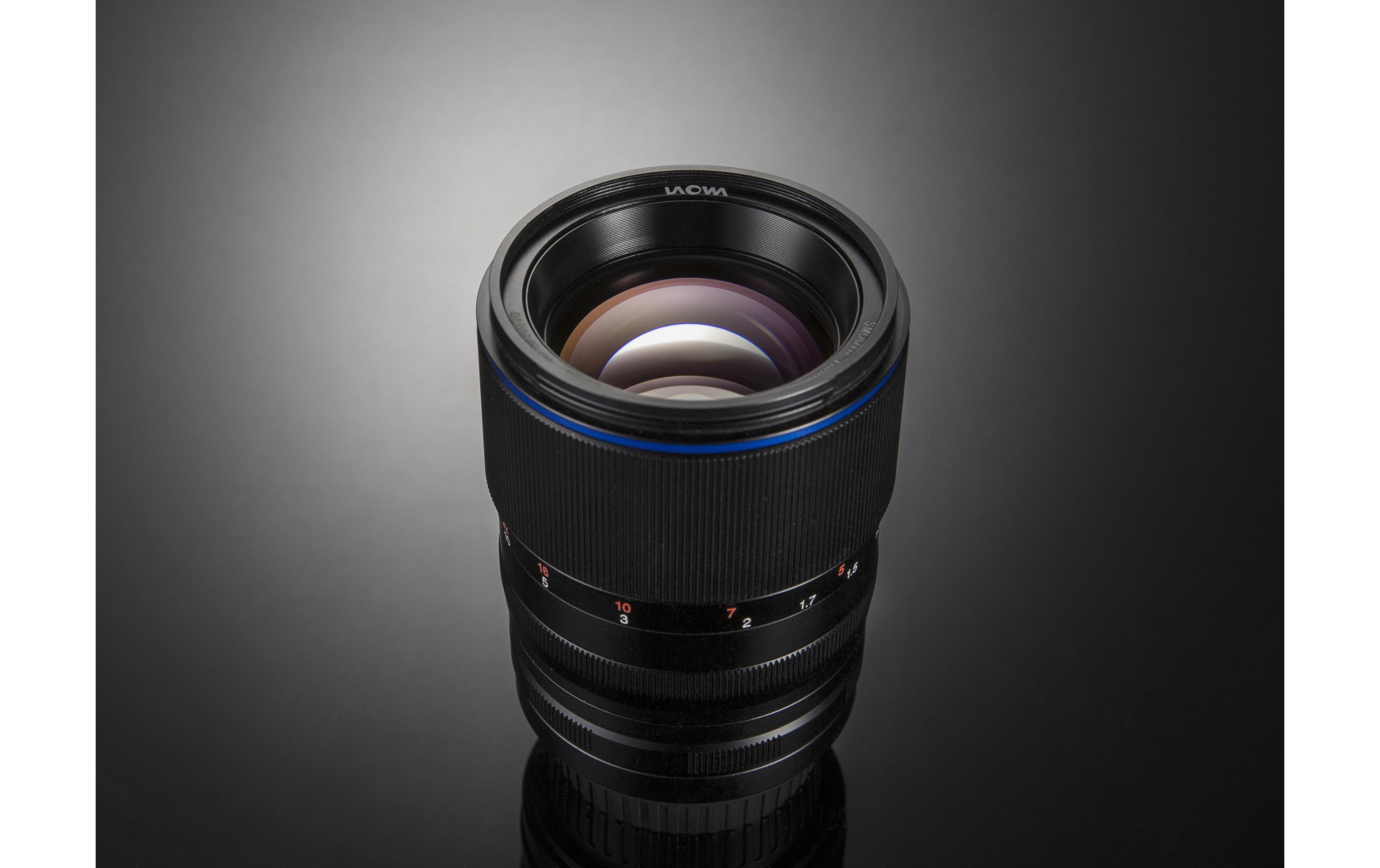 Festbrennweite 105 mm F/2 STF – Sony E-Mount<br>Tele-Objektiv mit Festbrennweite passend zu Sony FE Kameras