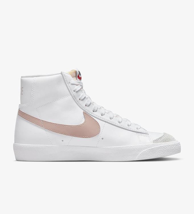 Nike Women Blazer Mid '77 Sneakers