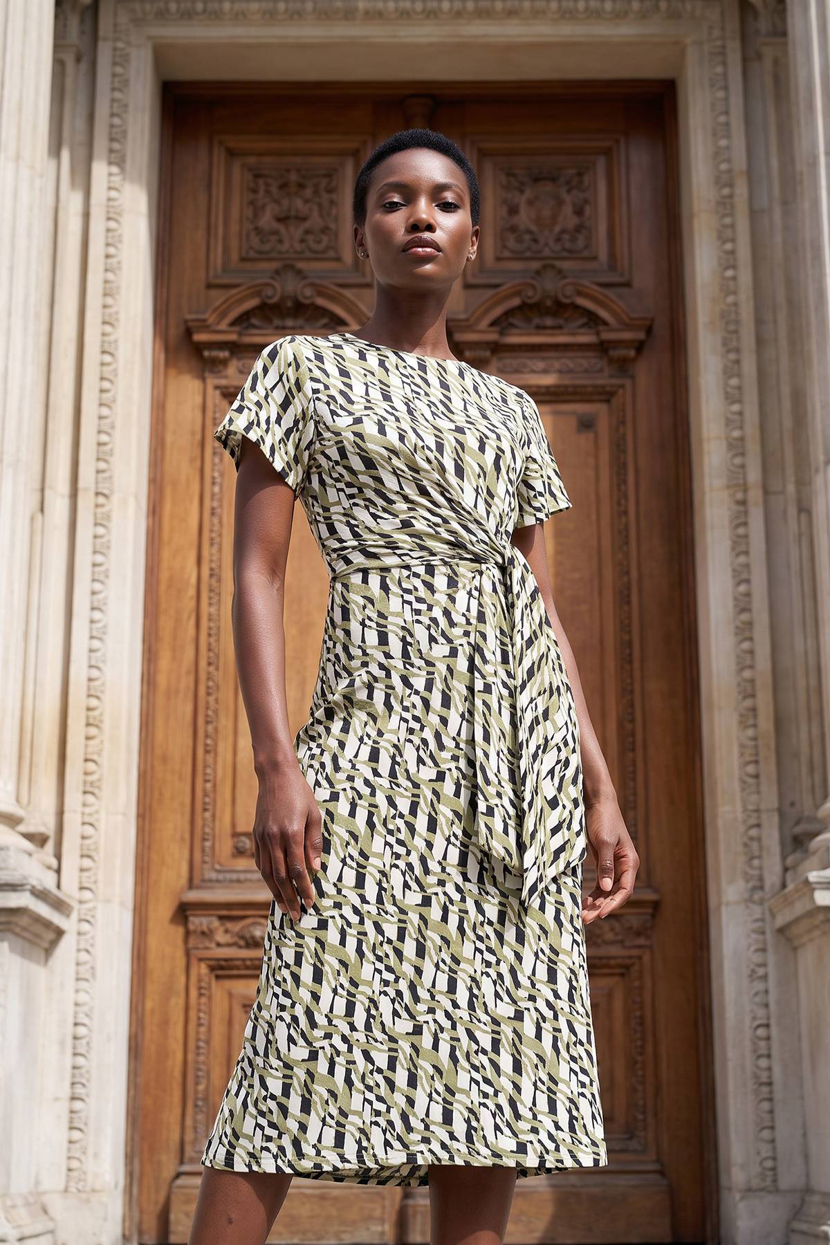 Wallis Robe Midi Droite En Jersey Géométrique Avec Nœud Latéral