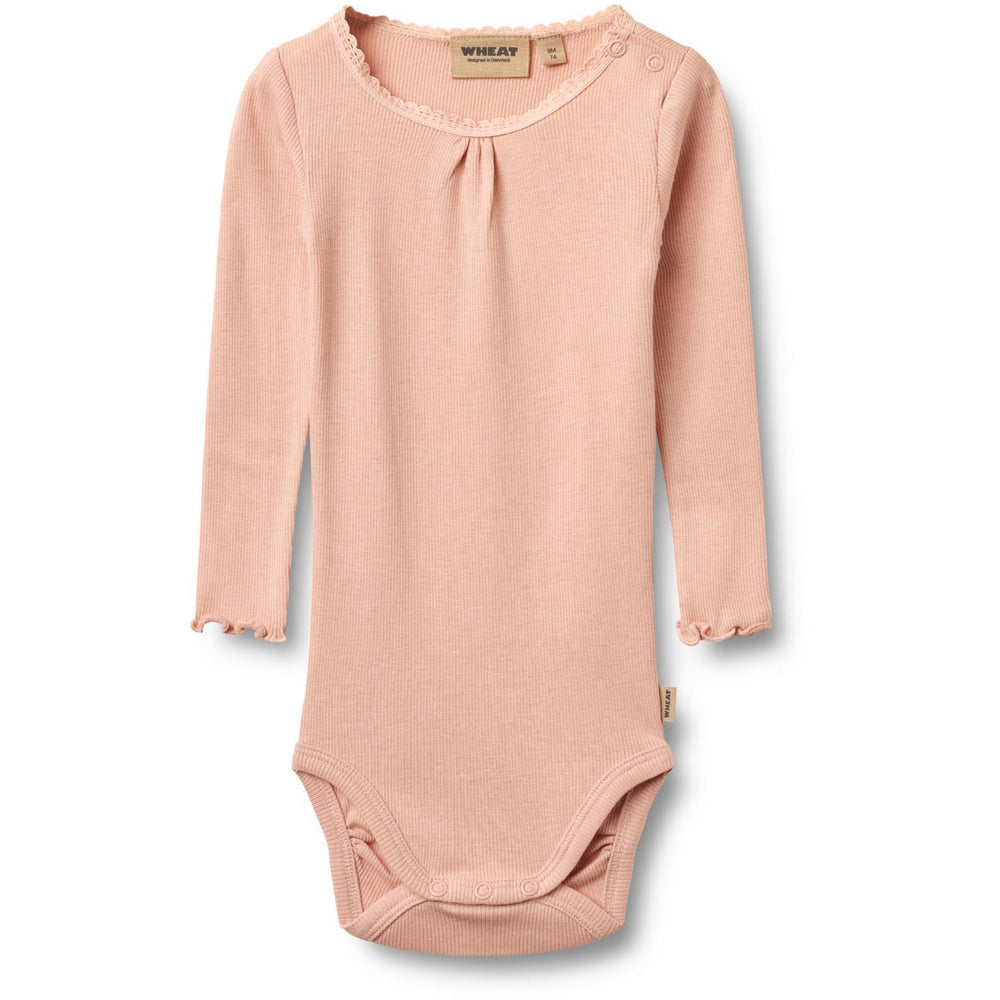 Køb Wheat Rose Cloud Rib Body L/S Lotta