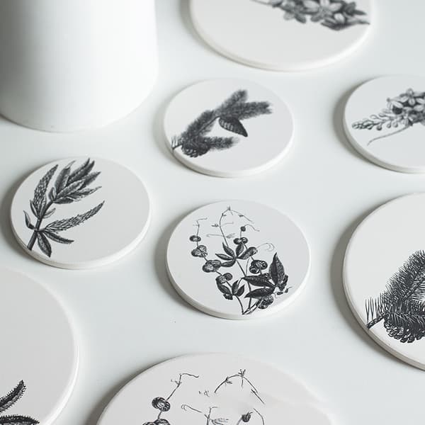 INF Coasters Dekkeunderlag Varmebestandige vannabsorberende pads med Coaster Holder leaves