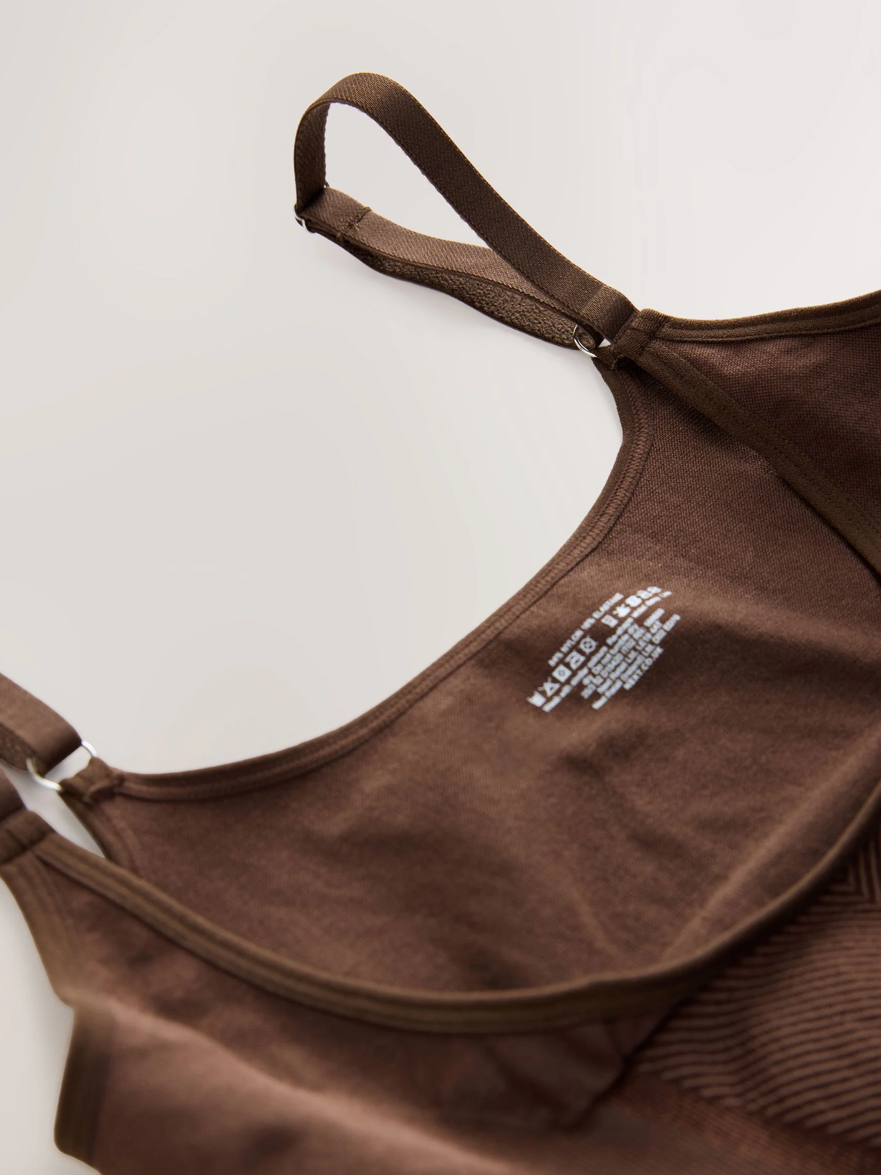 Chocolade nude - Wear Your Own Bra - Body met sterke buikcorrectie