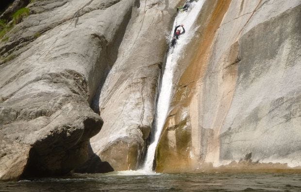 Canyoning in Amden - eine feuchte Actiongeschenkidee!