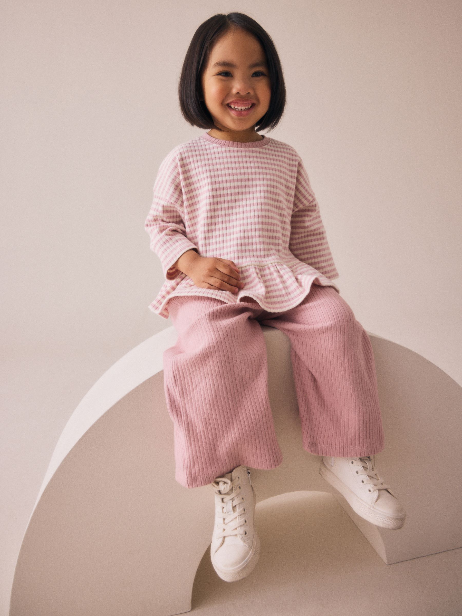 Roze - Set met geribbelde top met lange mouwen en broek met wijde pijpen (3mnd-7jr)