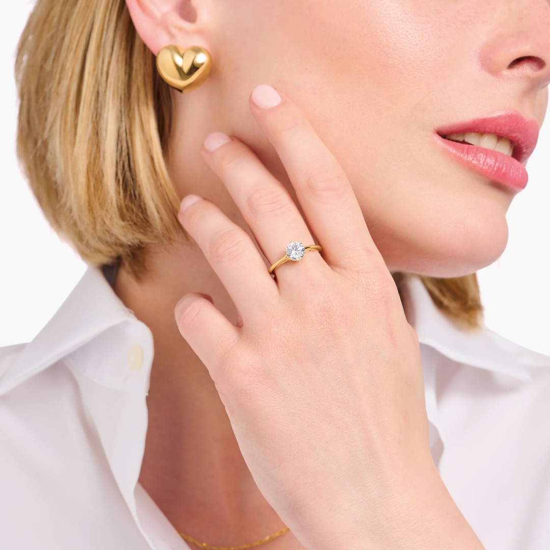 Thomas Sabo Sparkling Gold Ring mit weissem Stein im Brillantschliff vergoldet