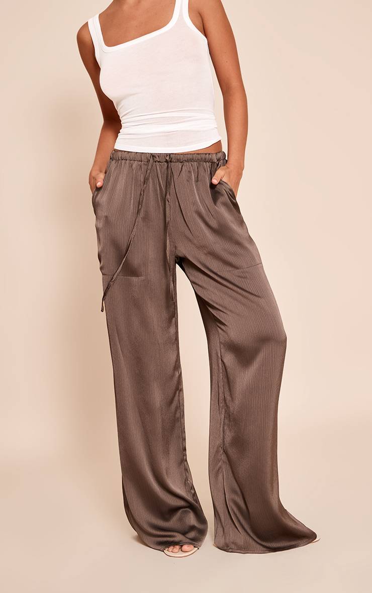 Charbon Pantalon Large Taille Basse En Satin Texturé Avec Cordon De Serrage