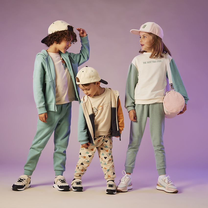 Sweat effet color block avec broderie pour fille