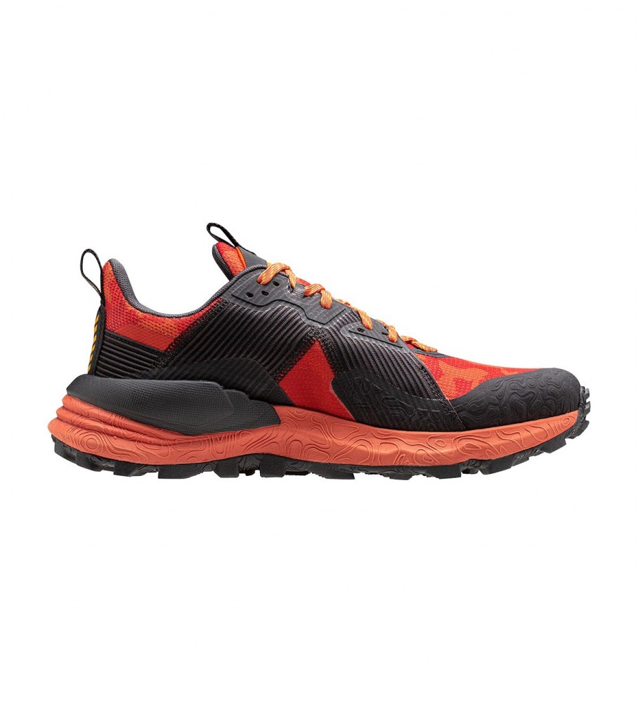 Tênis de corrida Helly Hansen Trail, preto e laranja.