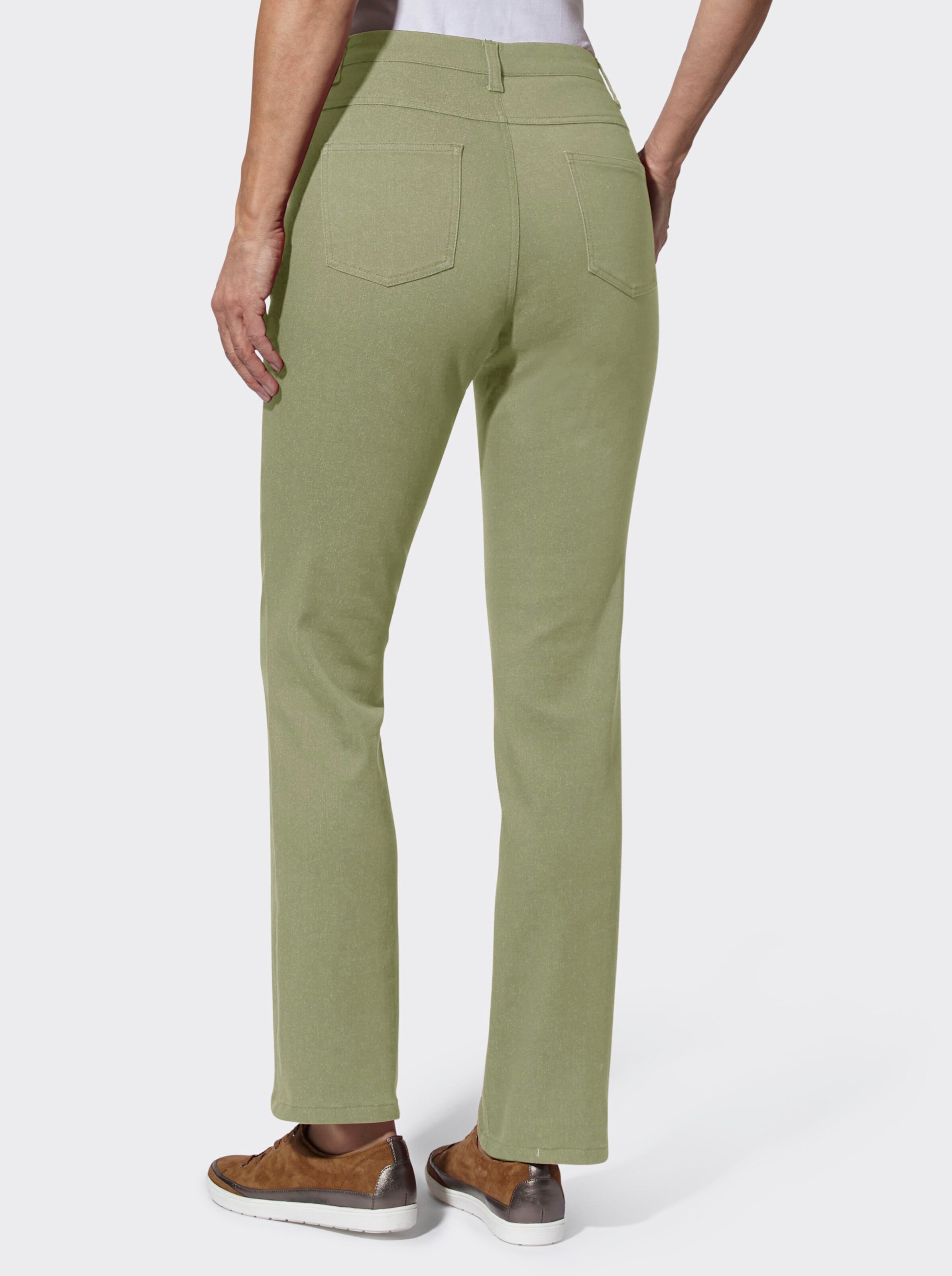 Jeans mit Zierknöpfen