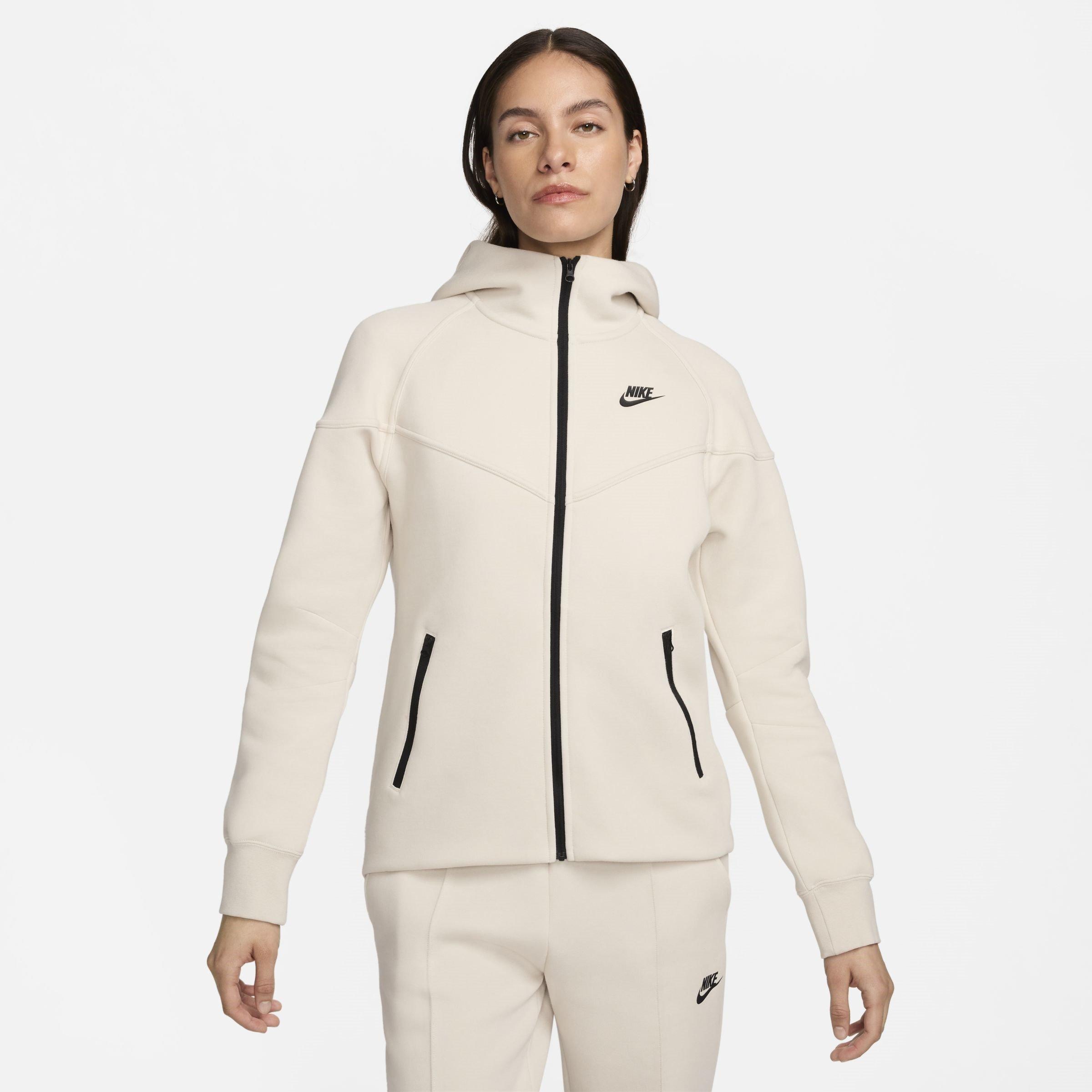 Nike Tech Fleece Hood
