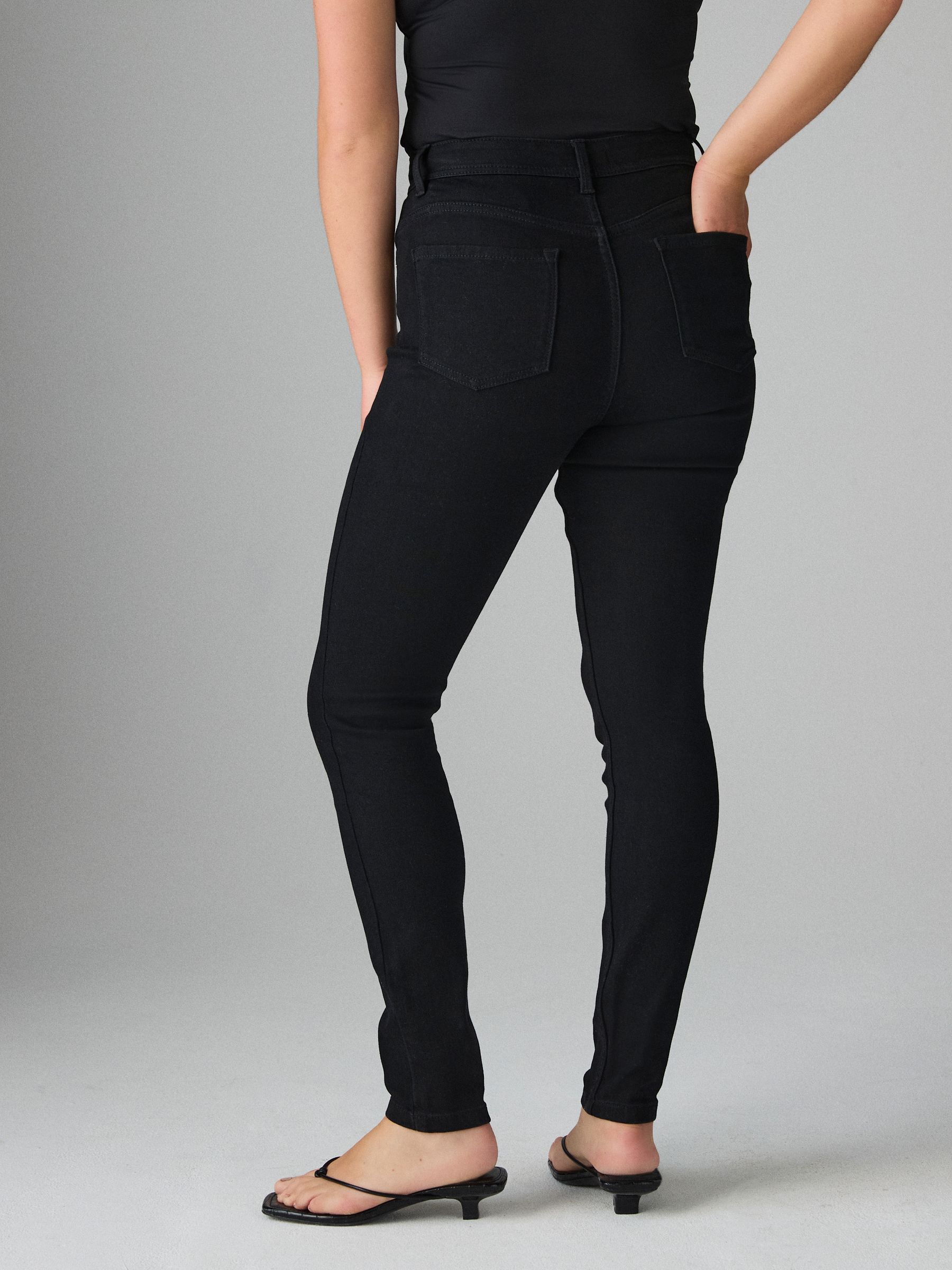 Zwart - Superzachte skinny Hourglass jeans