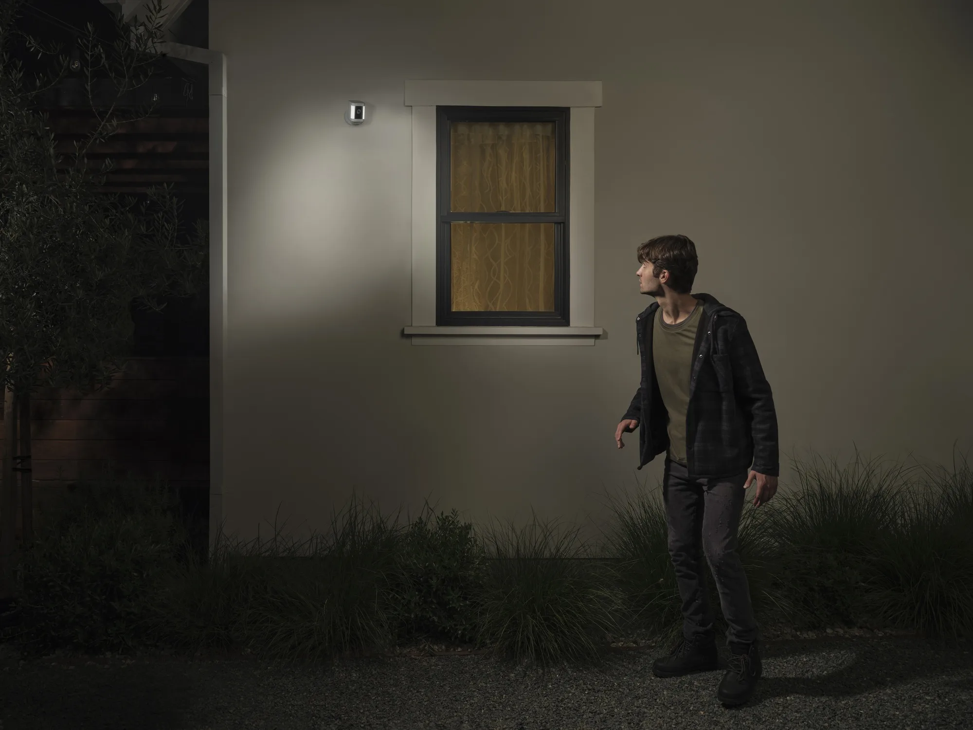 Ring Spotlight Cam Plus Battery Blanc Caméra de surveillance
