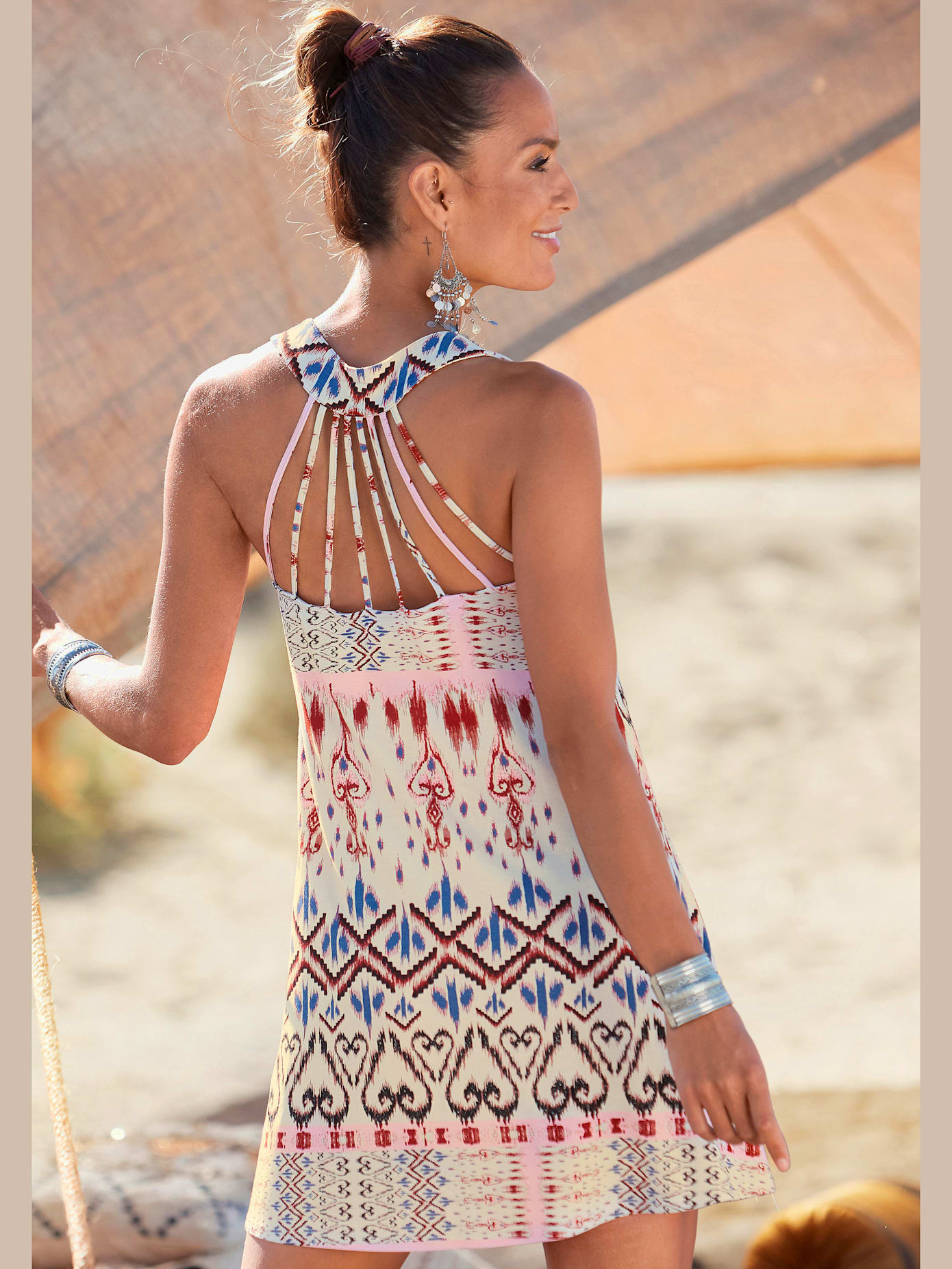 Robe de plage coupe courte
