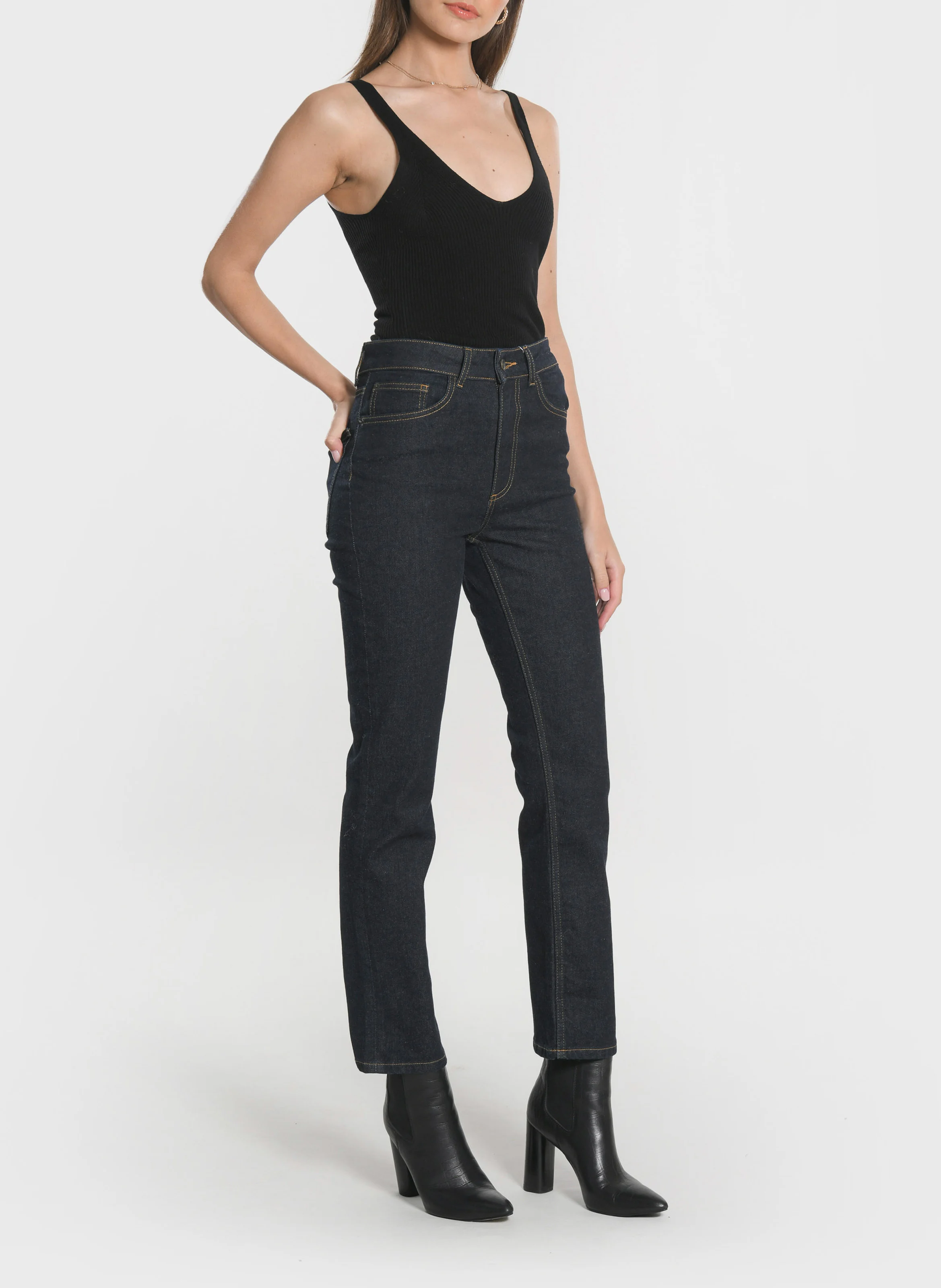 DAISY - Jean droit brut| Noir
