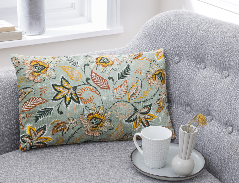 Coussin imprimé et brodé-Contes persans fond vert