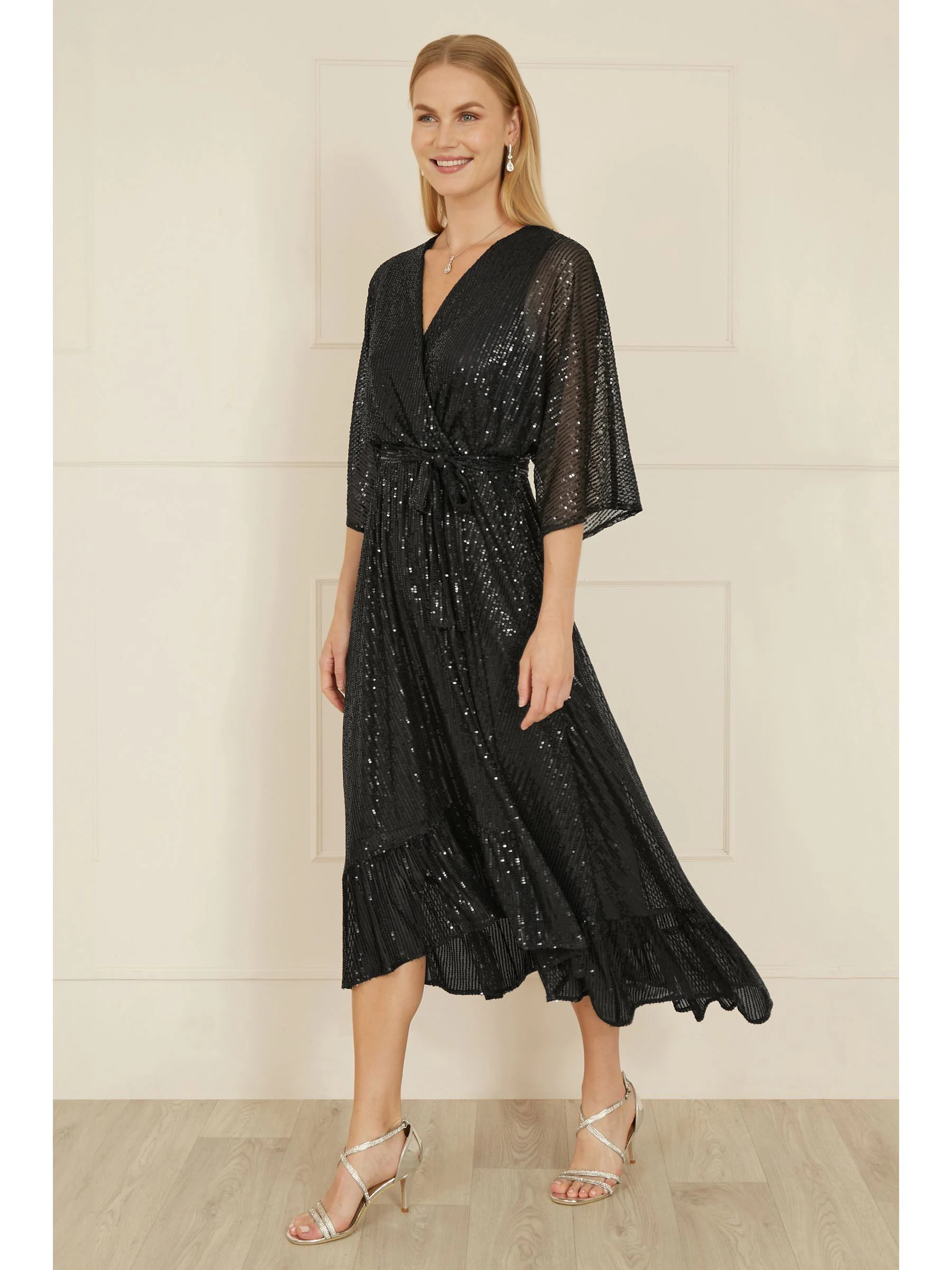 Yumi Midi wikkeljurk met kimono en pailletten