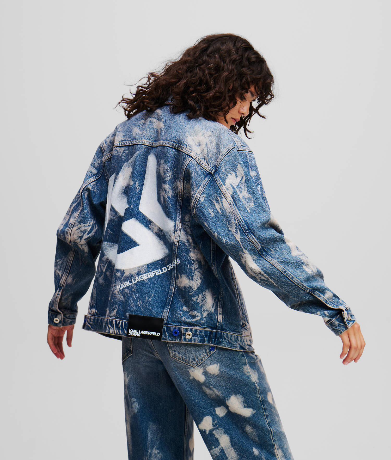 VESTE EN JEAN DÉCONTRACTÉE EFFET DÉLAVÉ - Denim blanchi