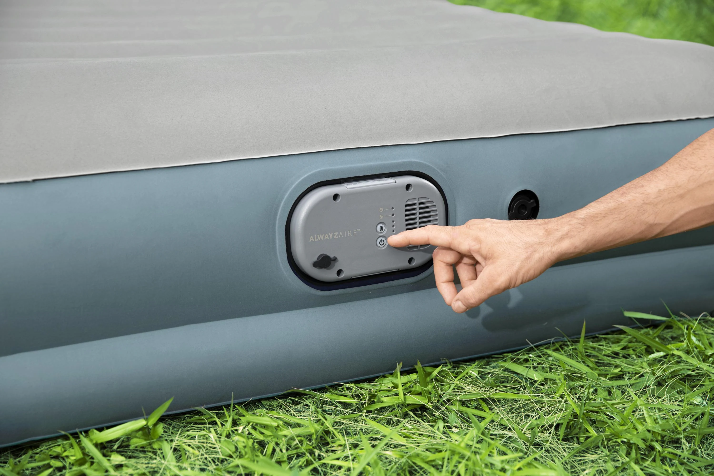 Bestway® AlwayzAire™ Fortech™ Luftbett mit akkubetriebener Doppelpumpe Double XL/Lo 203 x 152 x 36 cm