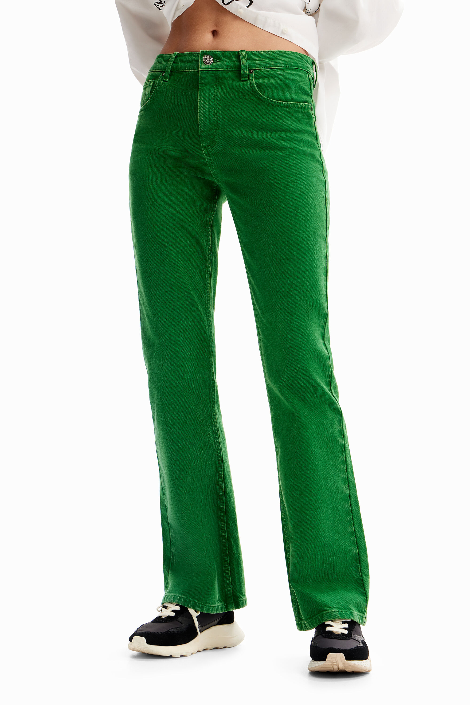 Calça jeans flare lisa