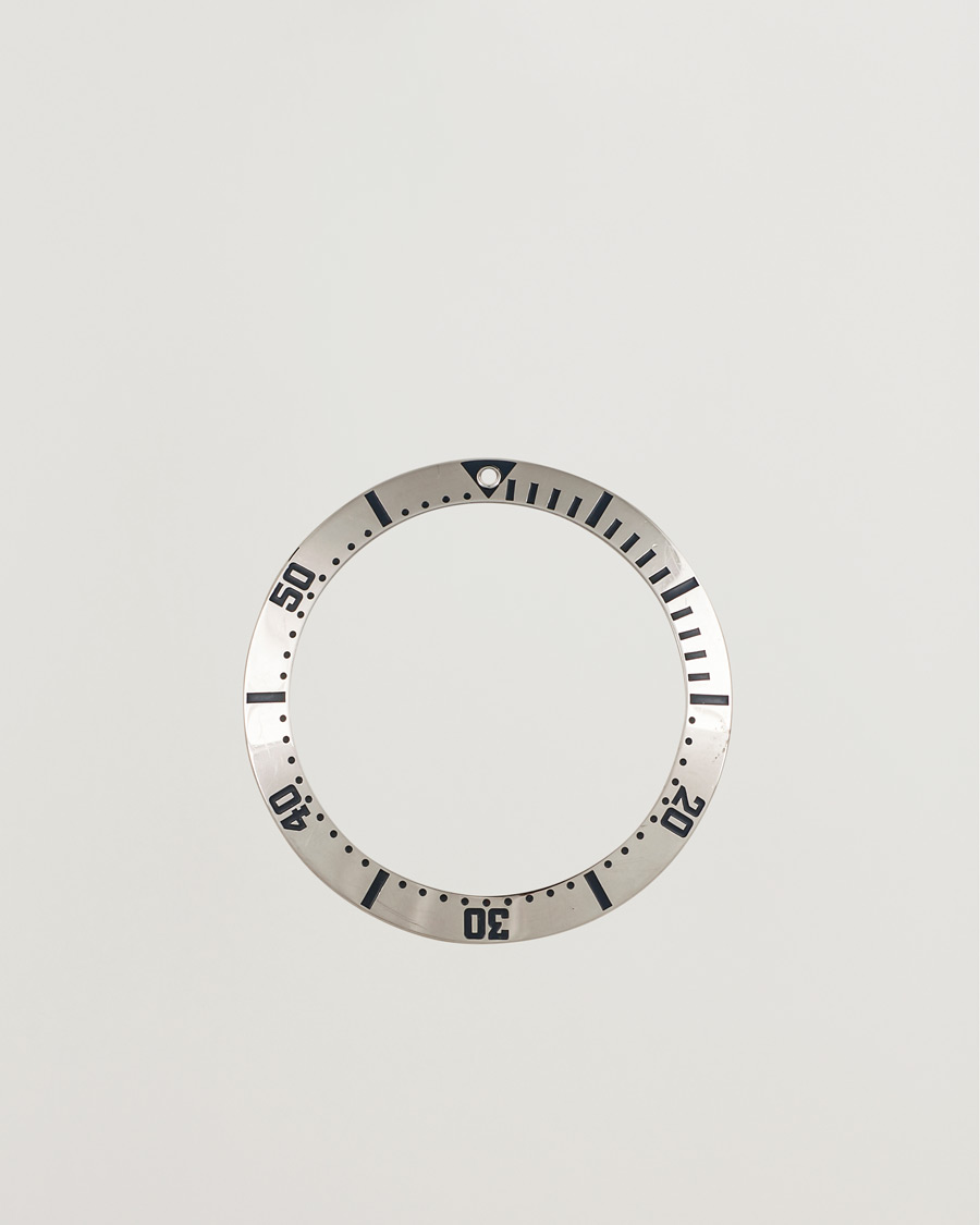 Omega Pre-Owned Omega 300M BEZEL