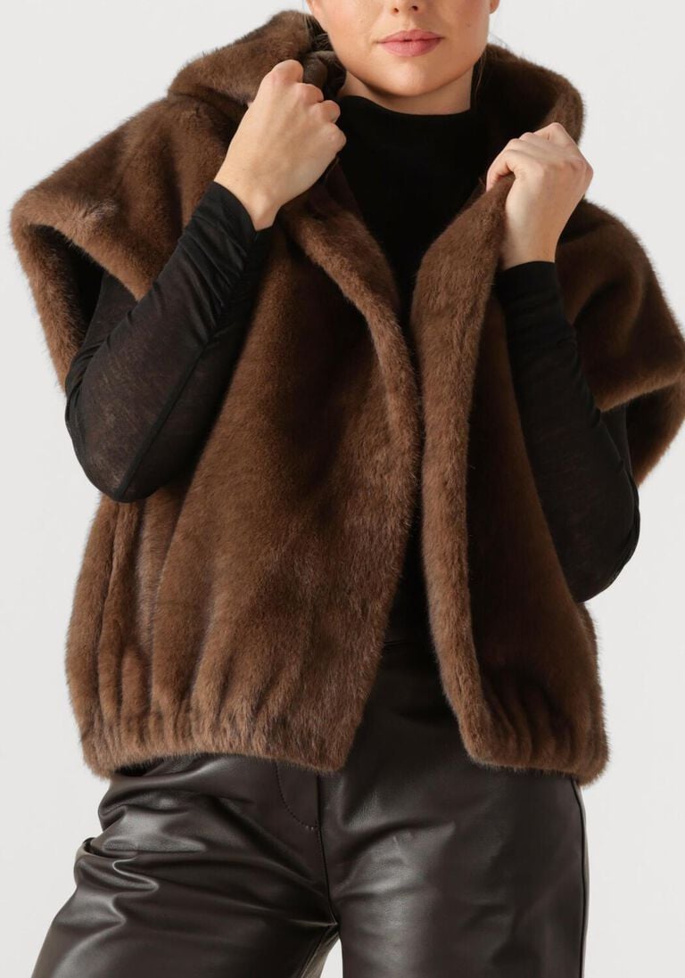 bruine studio ar faux fur jas olena