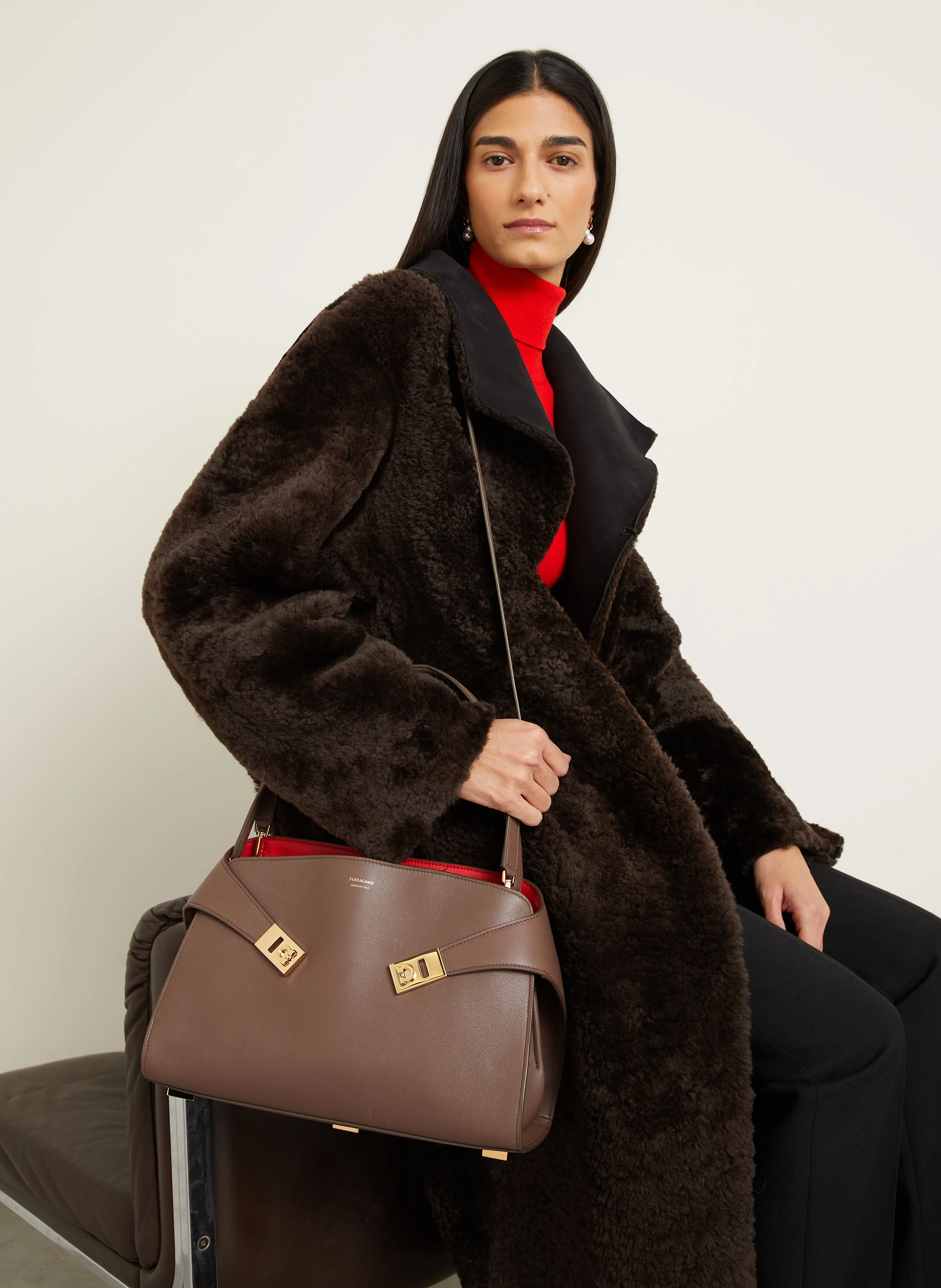 FERRAGAMO Schultertasche HUG