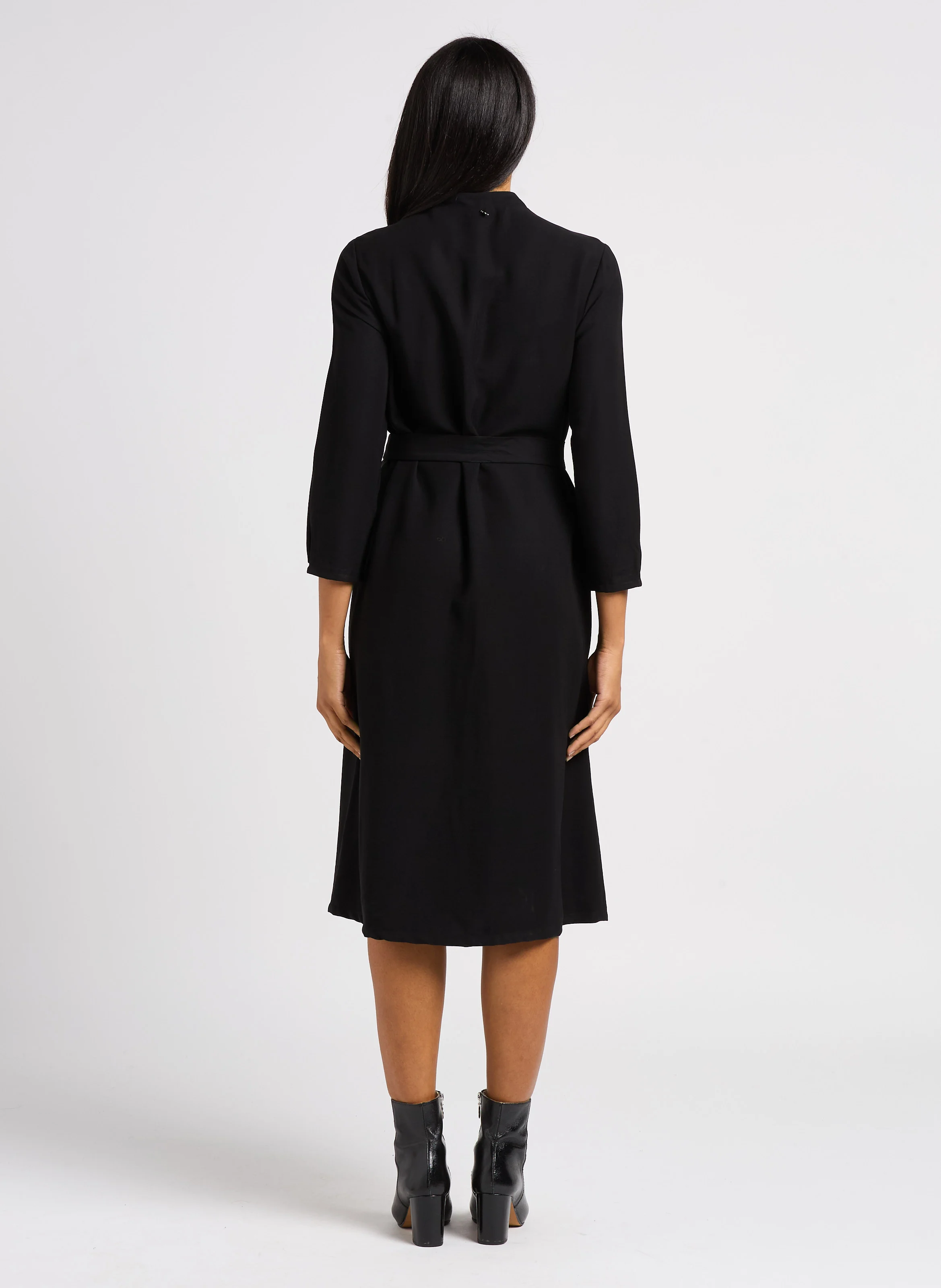 RICHY - Robe longue droite à col V | Noir