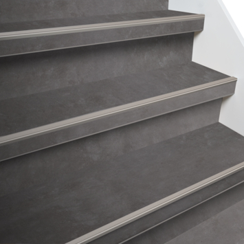 Kleurstaal Firststep Traprenovatie PVC Betongrijs