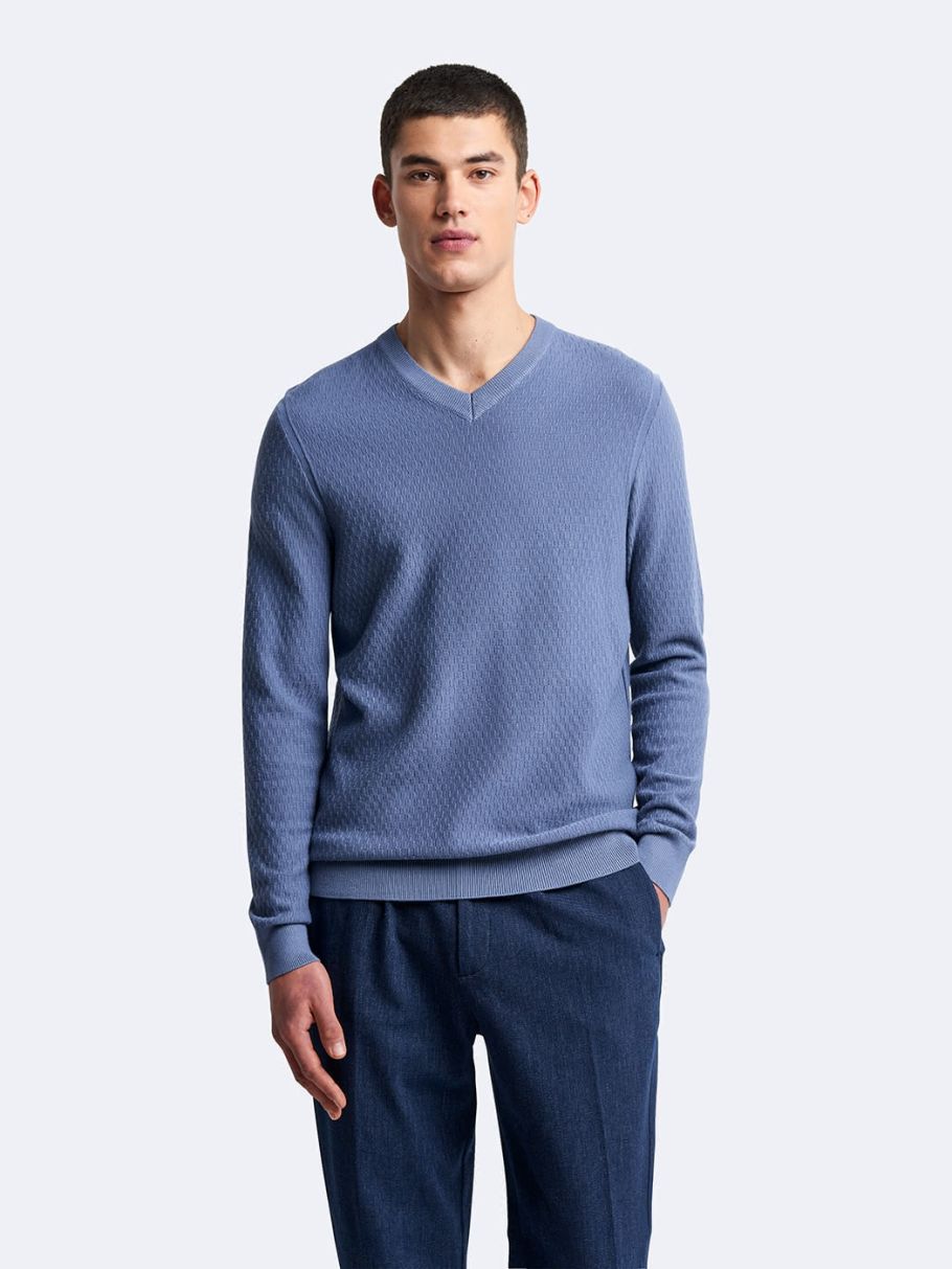 Pull col V en viscose certifiée