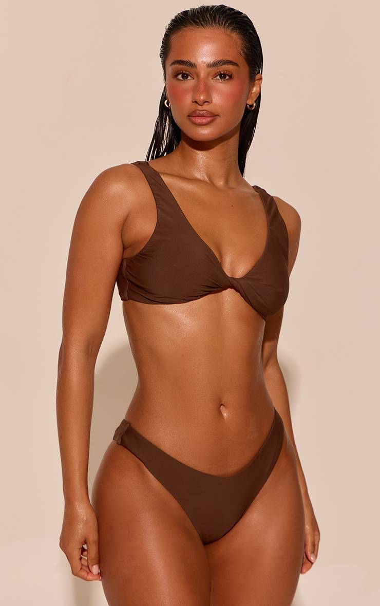 Chocolat Haut De Bikini Échancré À Détail Torsadé Devant