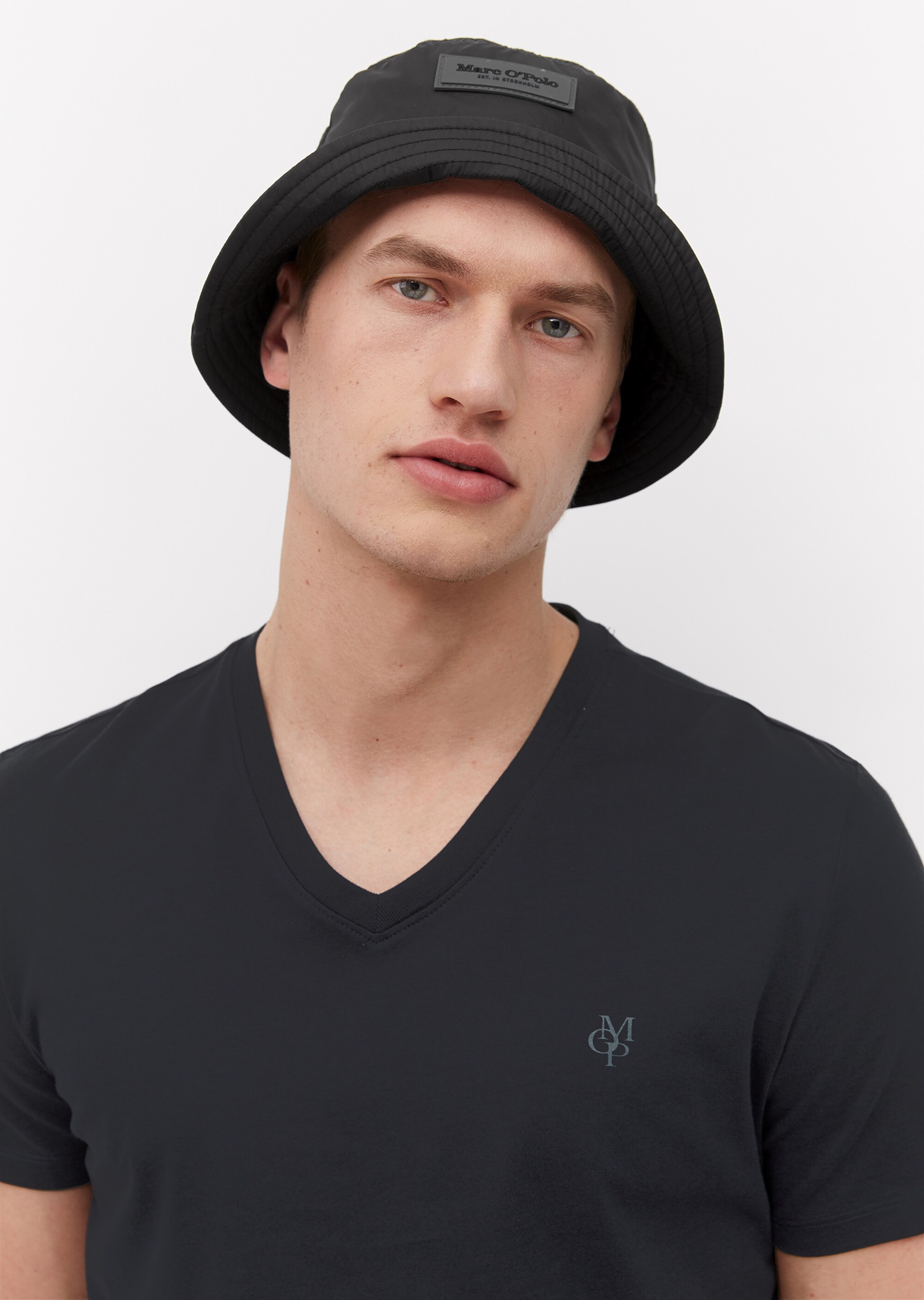 V-Neck-T-Shirt regular aus reinem Organic Cotton