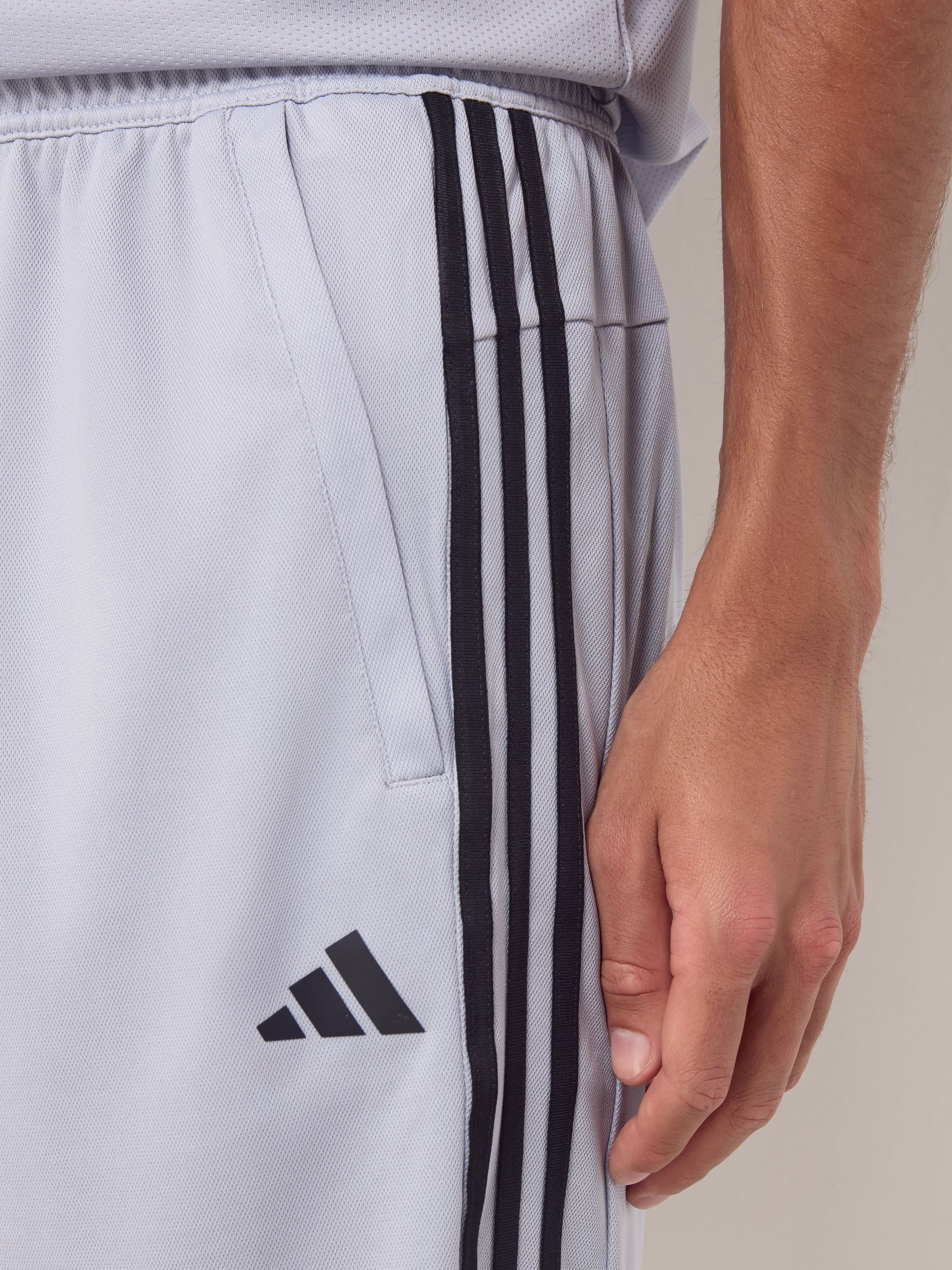 Grijs - adidas Train Essentials short met 3strepen
