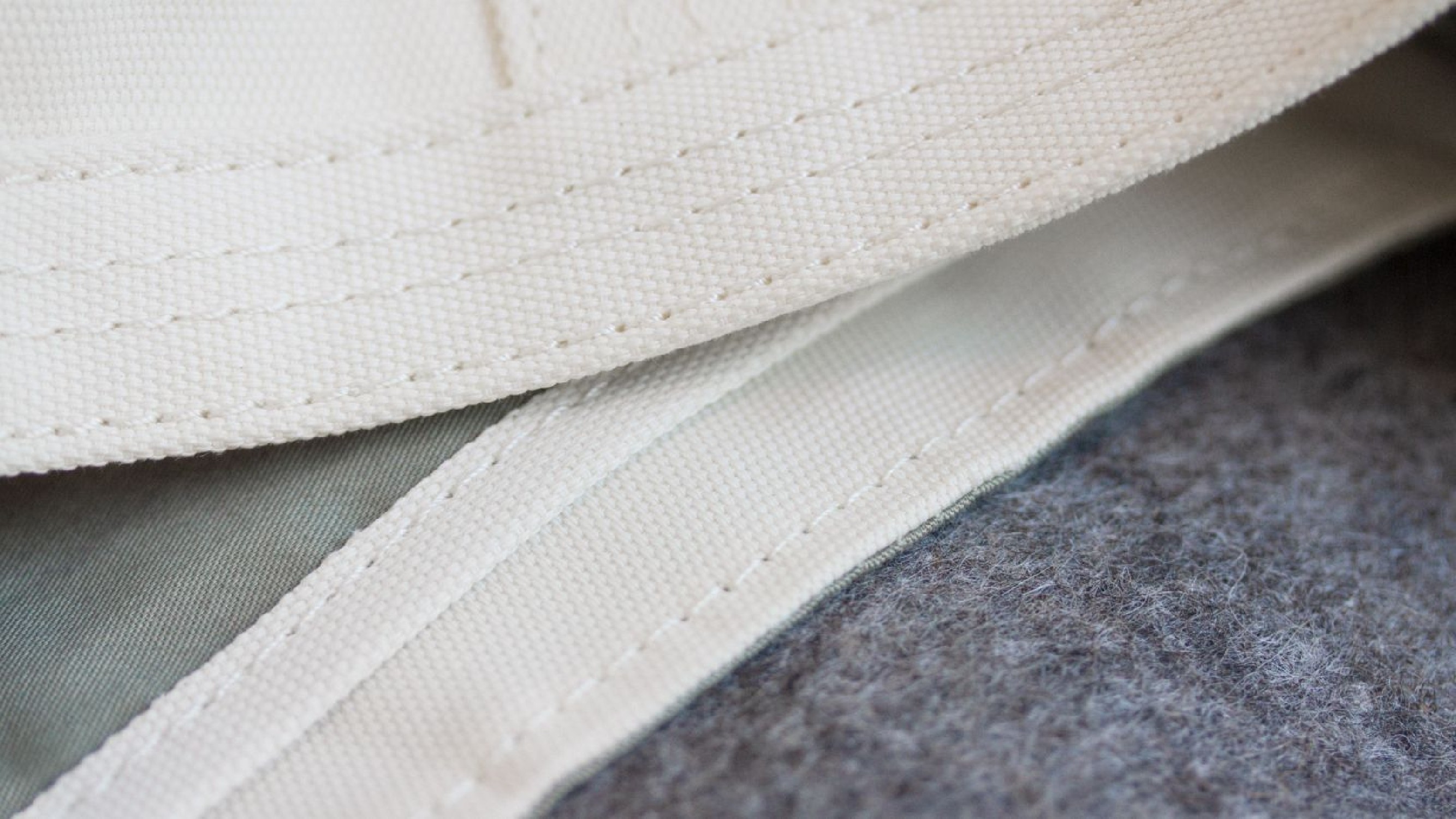Qwstion Bananatex Flap Tote Medium Natural White
