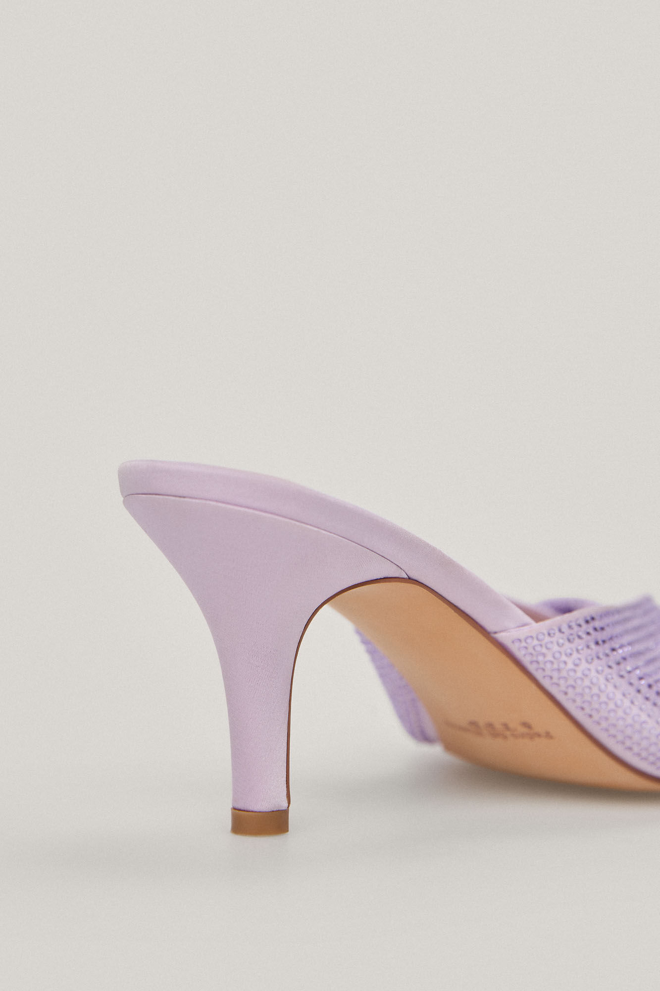Mule Mercedes.Sanadalia em cetim - Roxo
