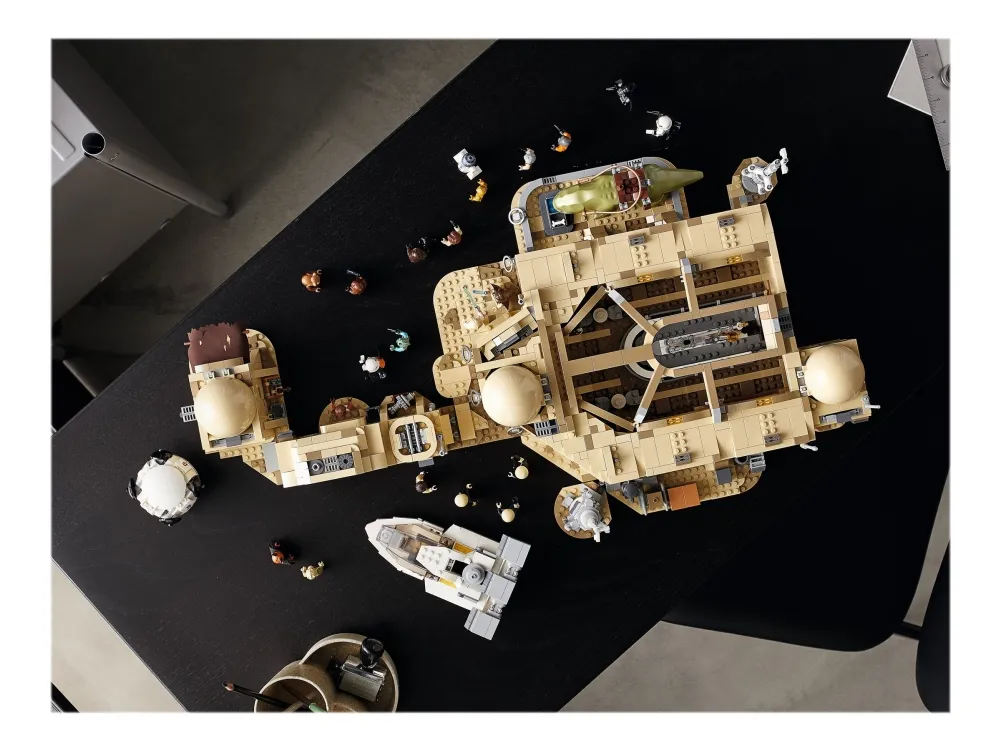 LEGO Star Wars 75290 Mos Eisleys Cantina