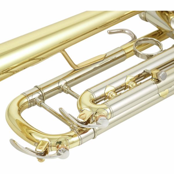 Yamaha YTR-8335 04 Trumpet