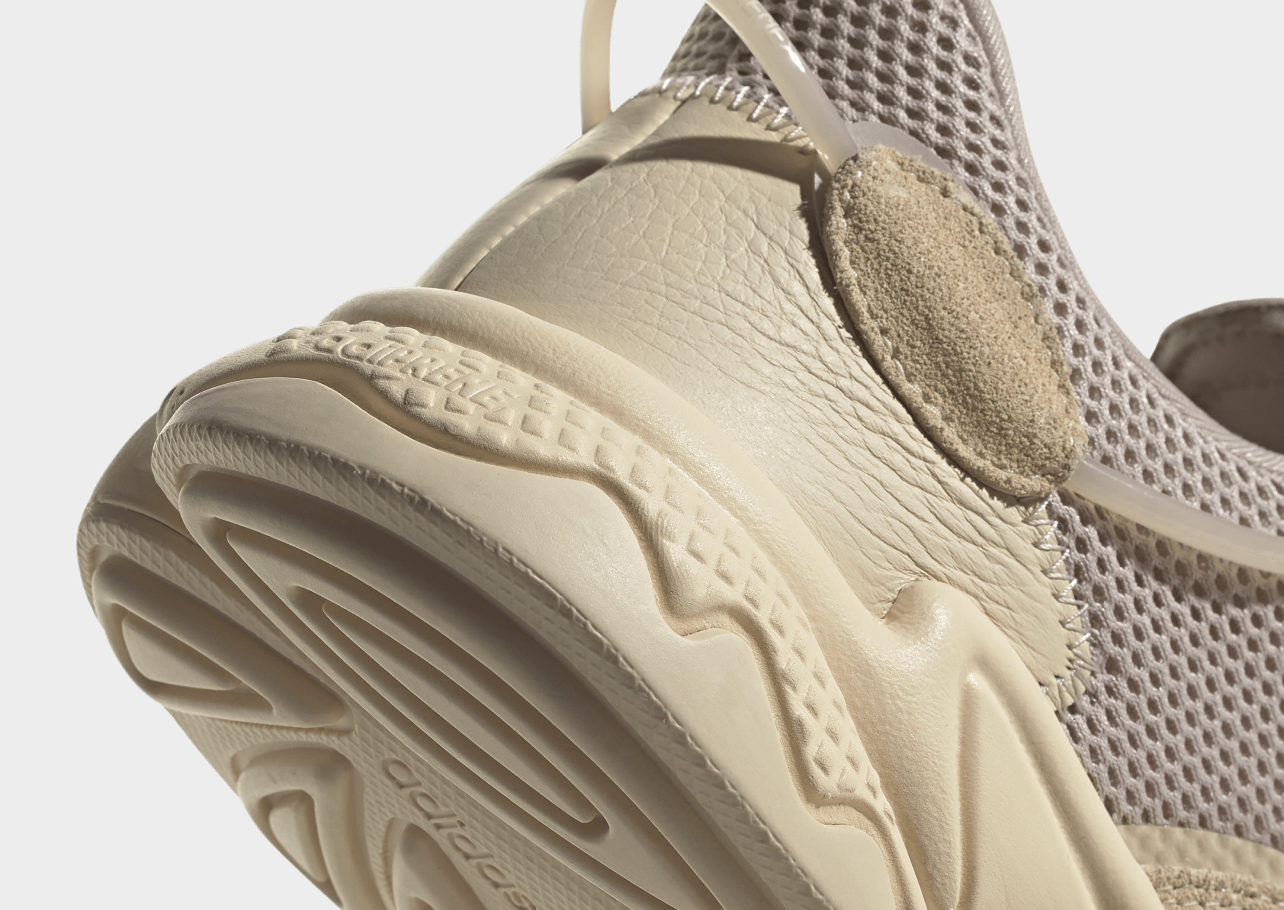 adidas Chaussure OZWEEGO