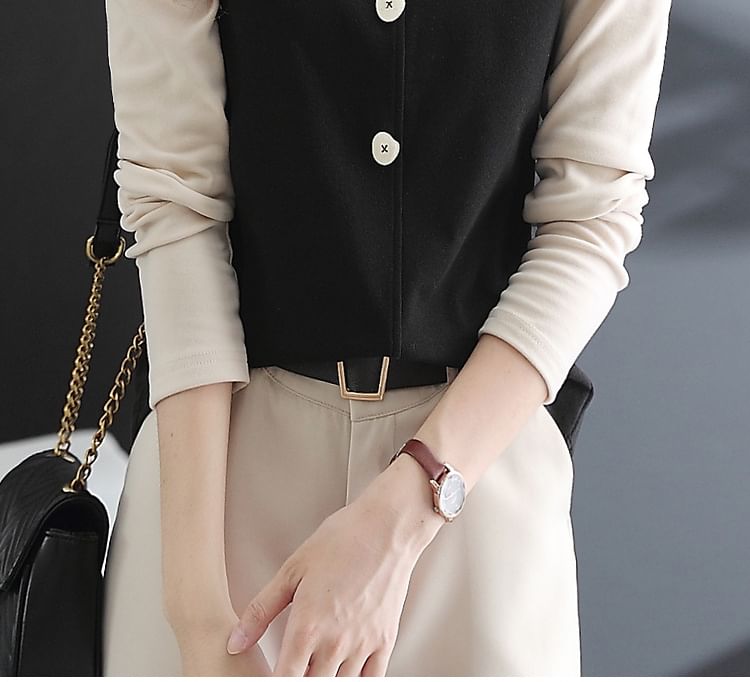 Jeonseon - Blouse met lange mouwen en mockneck en tweekleurige knopen